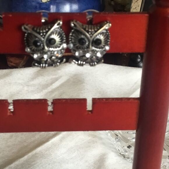 $12 ea or 3/$25. Silvertone Owl Ear & Necklace Set - Picture 8 of 10